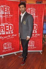Karan Johar at Student of the Year Promotion in Radio FM 93.5 & Radio Mirchi 98.3 FM, Mumbai on 3rd Sept 2012 (1).JPG